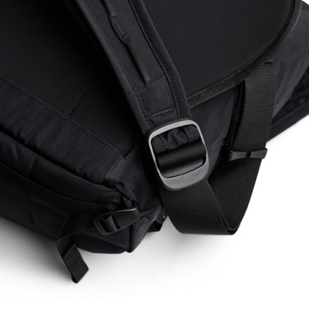 Bellroy Venture Messenger Bag - 16" 6