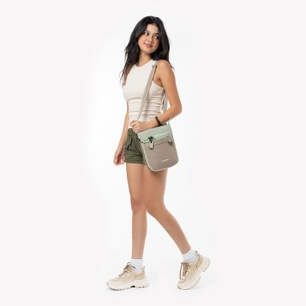 Sherpani Lima 4 L Shoulder Bag 5
