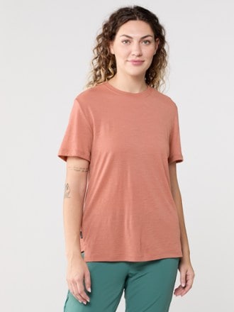 Icebreaker Merino 150 Tech Lite III Relaxed T-Shirt - Women's 1