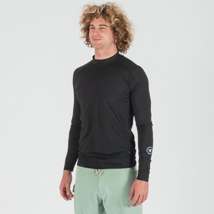 VISSLA Warm Seas Long-Sleeve Rashguard - Men's 3