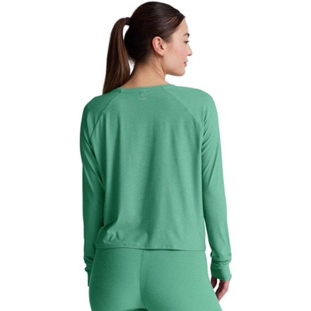 On Body Image of color Bright Emerald Heather