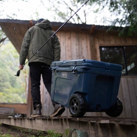 YETI Tundra Haul Wheeled Cooler 9