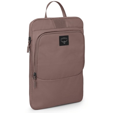 Osprey Aoede Syncpack Removable SyncSleeve fits laptops up to 16 in.
