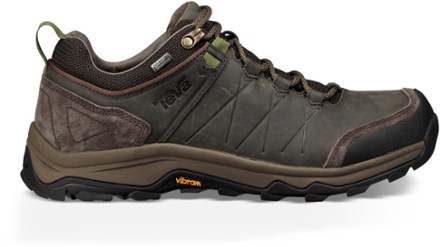 teva mens arrowood riva mid boots