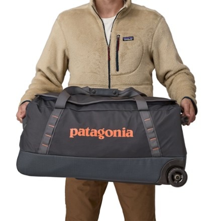 Patagonia Black Hole Wheeled Duffel 70 L 1