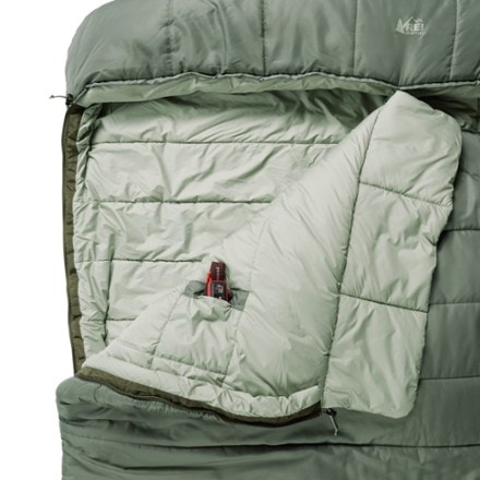 REI Co-op Siesta Hooded 20 Double Sleeping Bag Zipper detail