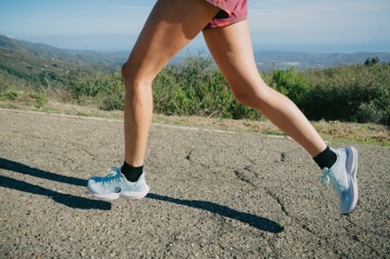 Topo Athletic Fli-Lyte 6 Road-Running Shoes - Women's 6