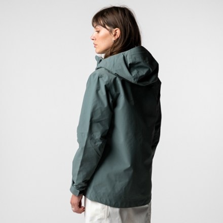 Finisterre Stormbird Waterproof Jacket - Women's 2