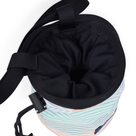 KAVU Keep Climbing Chalk Bag 3