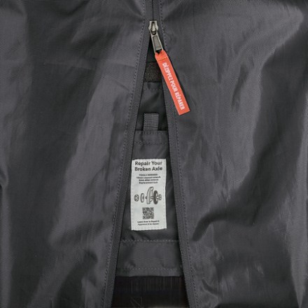 Patagonia Black Hole Wheeled Duffel 70 L 5