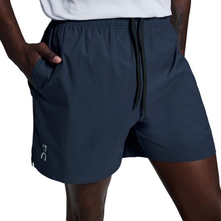 On Core 7" Shorts - Men's 5