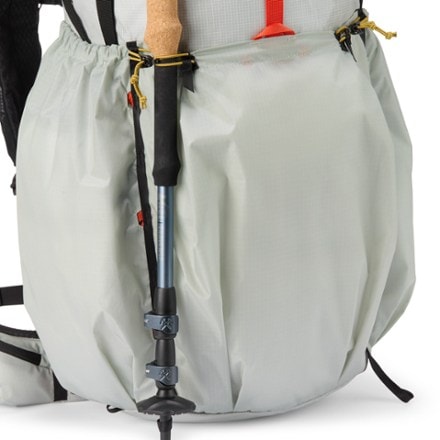 Mountain Hardwear Kazam 45 Pack Trekking pole attachments