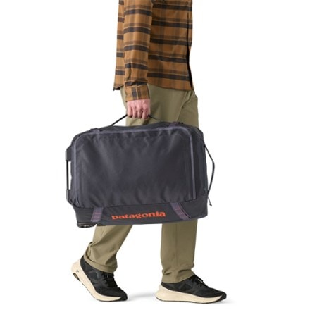 Patagonia Black Hole Wheeled Duffel 40 L 4