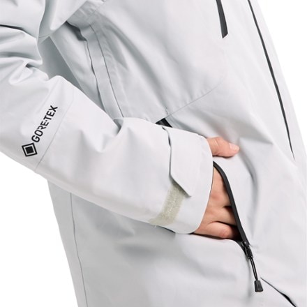 Burton Reserve GTX 2L Insulated Jacket - Women's 8