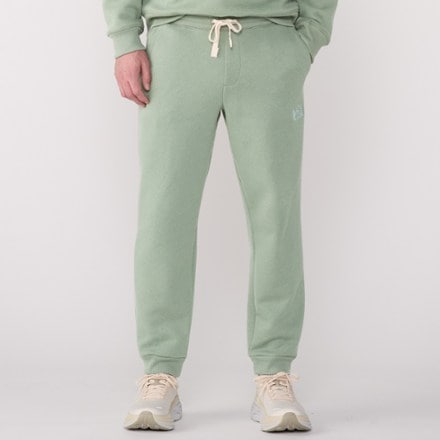 Model info: Height: 6'1" | Waist: 32" | Inseam: 32" | Wearing size: M