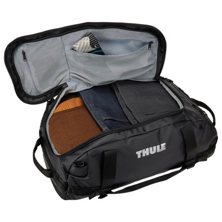 Thule Chasm 40 L Duffel 6