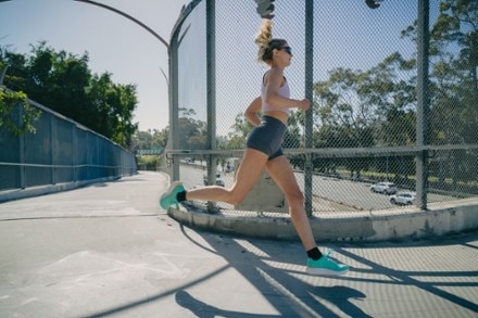 Topo Athletic Atmos Road-Running Shoes - Women's 6