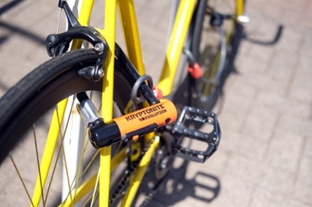 Kryptonite Evolution Standard U-Lock 4
