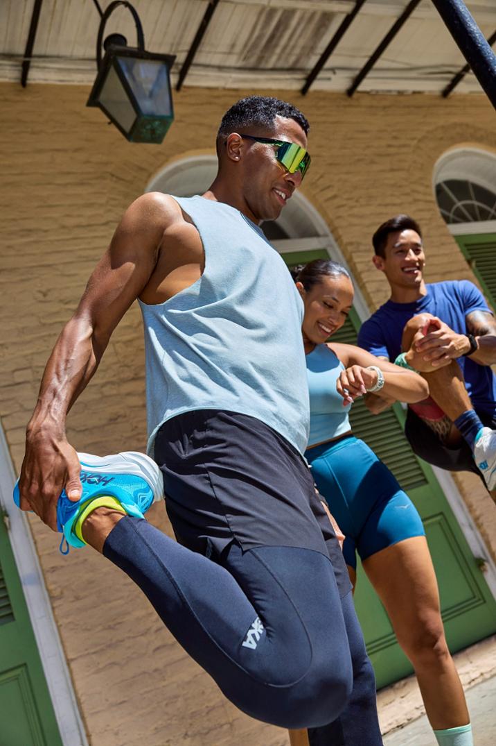 Location Image for Clifton 10 Road-Running Shoes - Men's