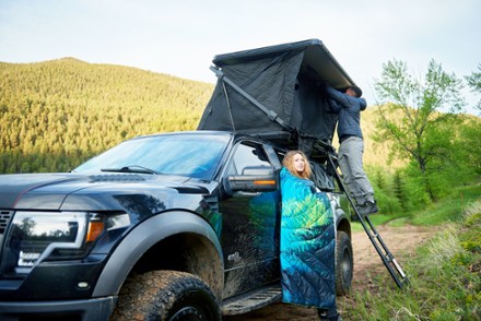 Location Image for Original Puffy Recycled Blanket