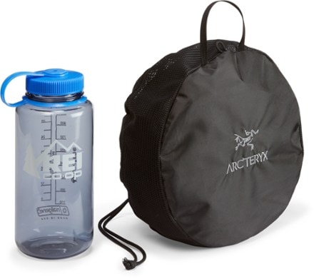 Arc'teryx Konseal Harness - Women's Water bottle not included