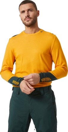 Helly Hansen LIFA Merino Midweight Crew Base Layer Top - Men's 1