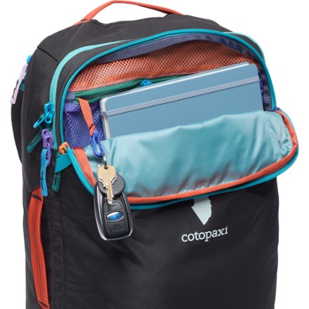 Cotopaxi Allpa 28L Del Dia Dark Travel Pack 4