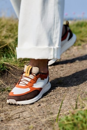 Location Image of color Oat/Terracotta