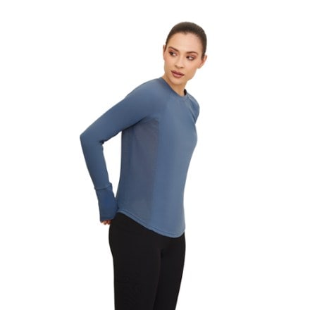 Oya Femtech Apparel Cooling Long-Sleeve Top - Women's 1