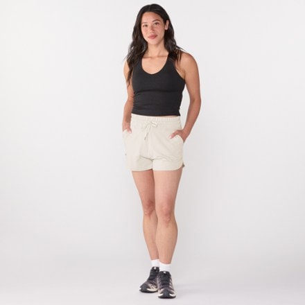 Vuori Halo Performance Shorts 2.0 - Women's 3