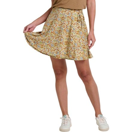 On Body Image of color Cinnamon Ditsy Print