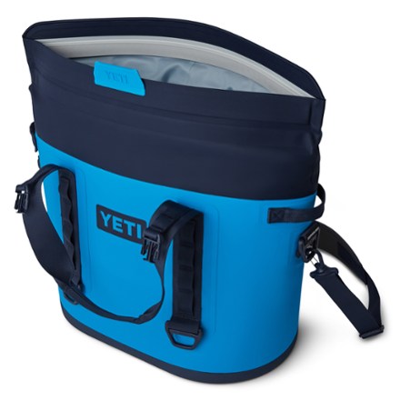 YETI Hopper M30 2.0 Soft Cooler 4