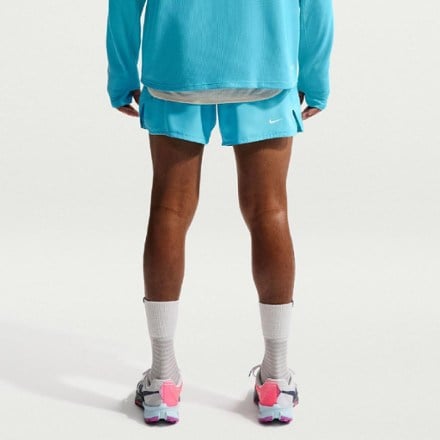 On Body Image of color Baltic Blue/Summit White