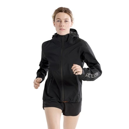 Arc'teryx Norvan Jacket - Women's 1
