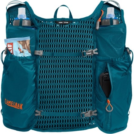 CamelBak Trail Run Hydration Vest with Two 17 fl. oz. Quick Stow Flasks 3