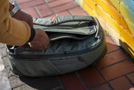 Peak Design Travel Pack - 30 L 9