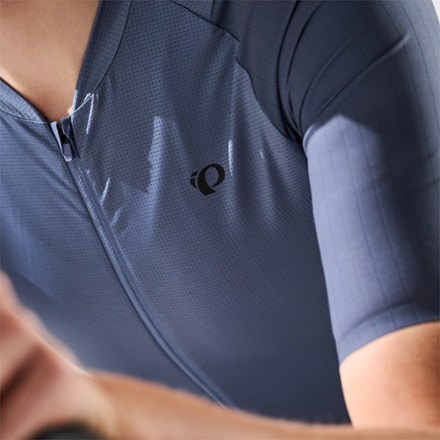 PEARL iZUMi Red Cycling Jersey - Women's 8