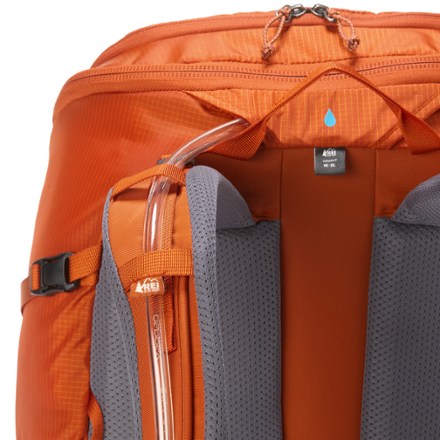 REI Co-op Trail 40 Pack - Women's Hydration port & tube routing