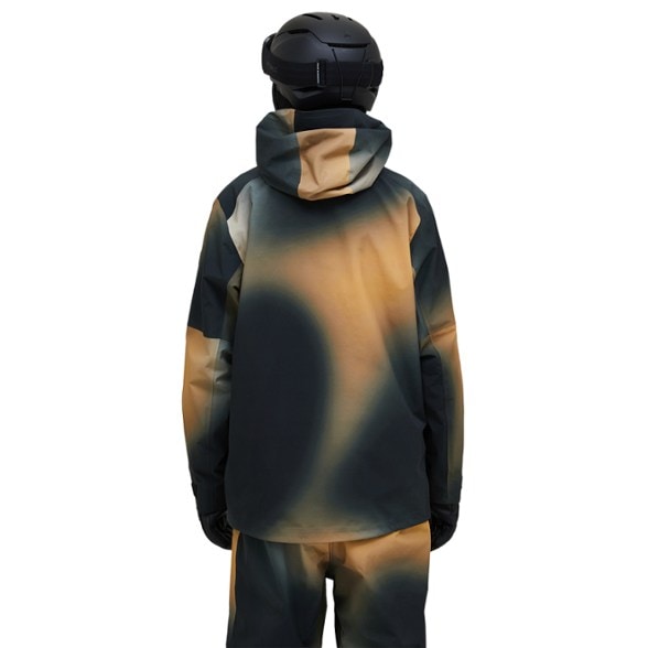 On Body Image of color Powder Fade Aop