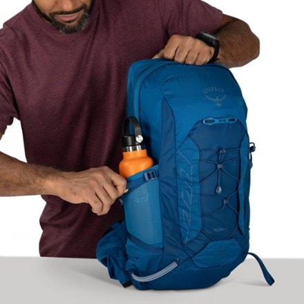 Osprey Talon 11 Pack - Men's Water bottle not included