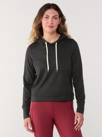 Vuori Halo Essential Hoodie - Women's 2