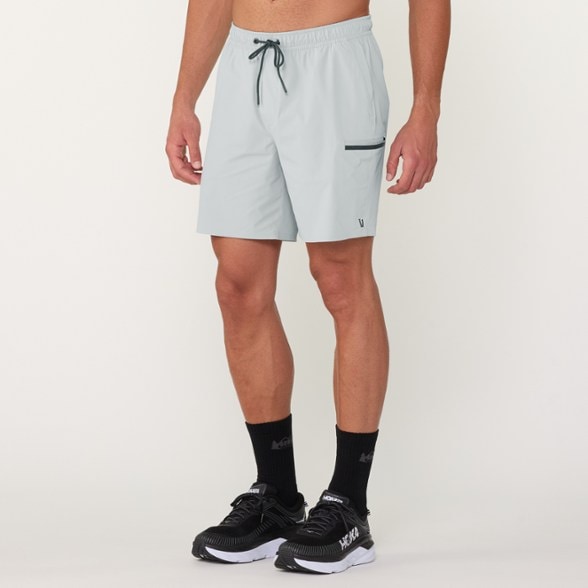 Model info: Height: 6'1" | Waist: 31" | Inseam: 32" | Wearing size: M