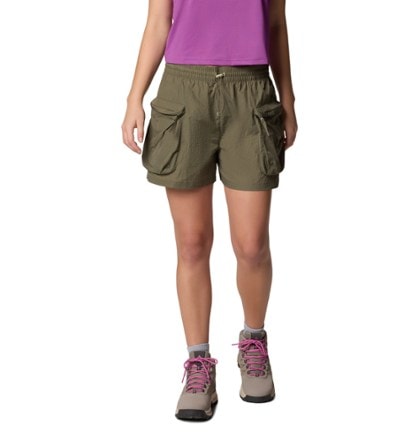 Columbia Elevated View Cargo Shorts - Women's 0