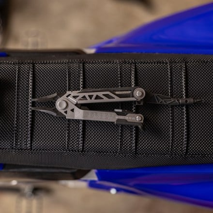 Gerber Center-Drive Multi-Tool 9