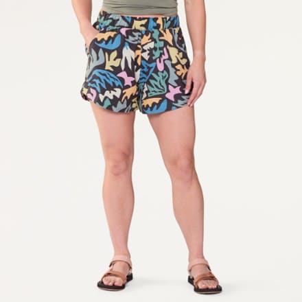 Patagonia Garden Island Shorts - Women's 1