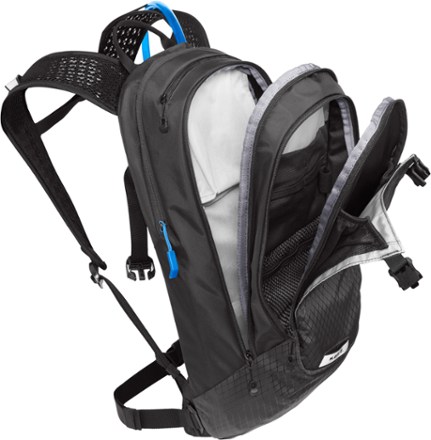 CamelBak M.U.L.E. 12 Hydration Pack - Women's 4