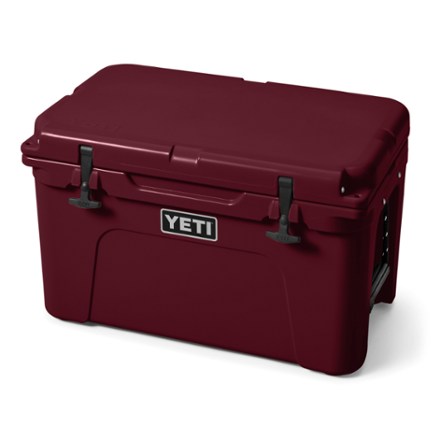 YETI Tundra 45 Cooler 1