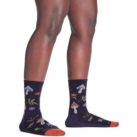 Darn Tough Shroom Bloom Crew Lightweight Lifestyle Socks - Women's 2
