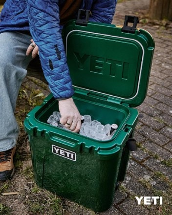 YETI Roadie 24 2.0 Hard Cooler 5