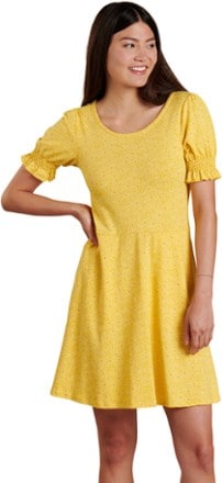 On Body Image of color Lemon Daisy Print